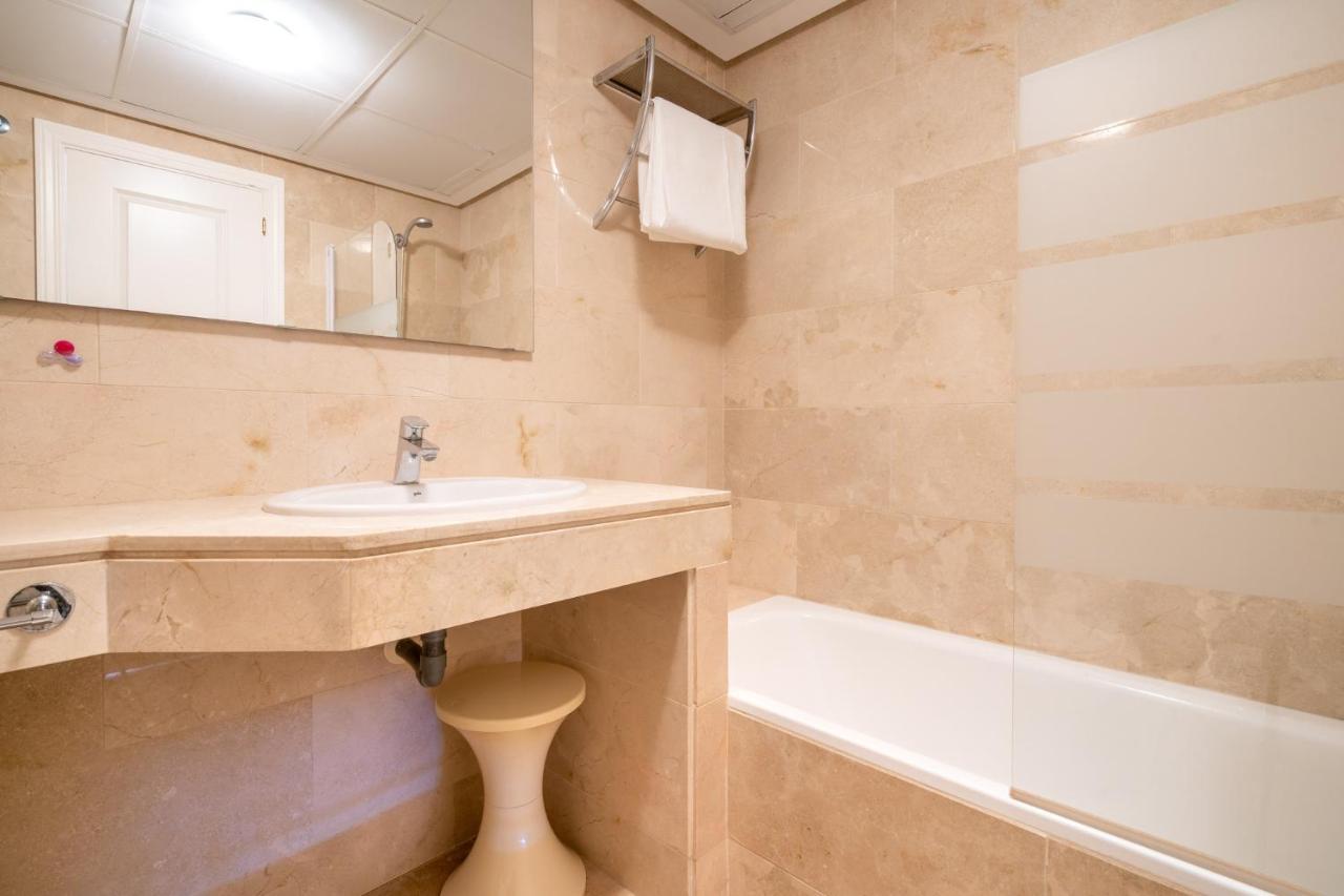 9 Penthouse With Amazing Sea Views, Close To Golf Manilva Duquesa Luaran gambar