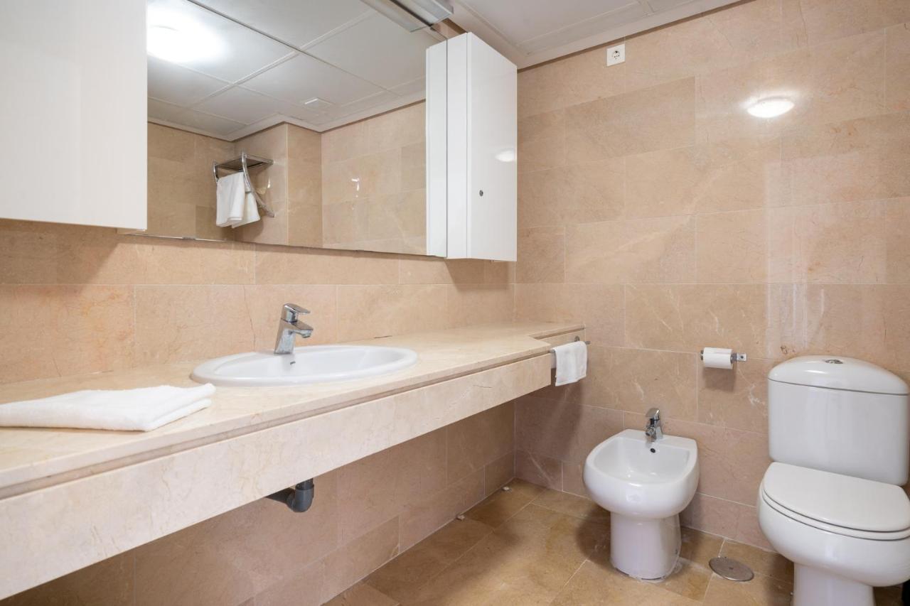 9 Penthouse With Amazing Sea Views, Close To Golf Manilva Duquesa Luaran gambar